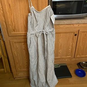 Black and white striped romper, size XL